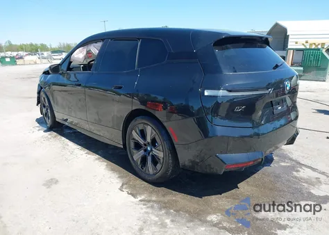 2024 BMW Ix M60 из США, поврежденный, VIN WB533CF06RCN40621